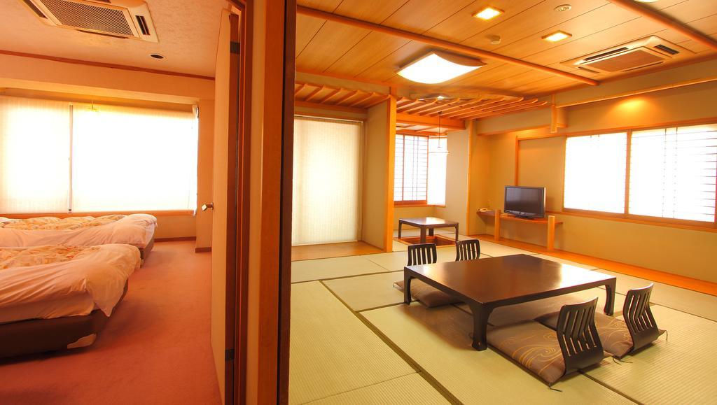 Isawa View Hotel Fuefuki Buitenkant foto